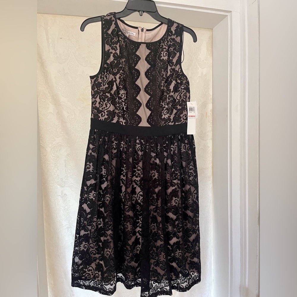 NWT Maggy London Black/Nude Lace Dress